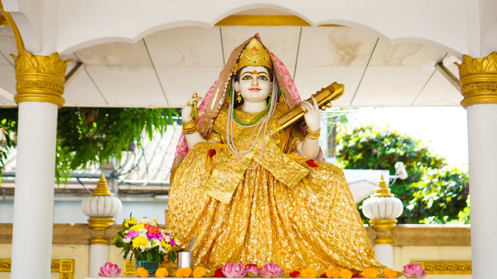 Goddess Saraswati Idol